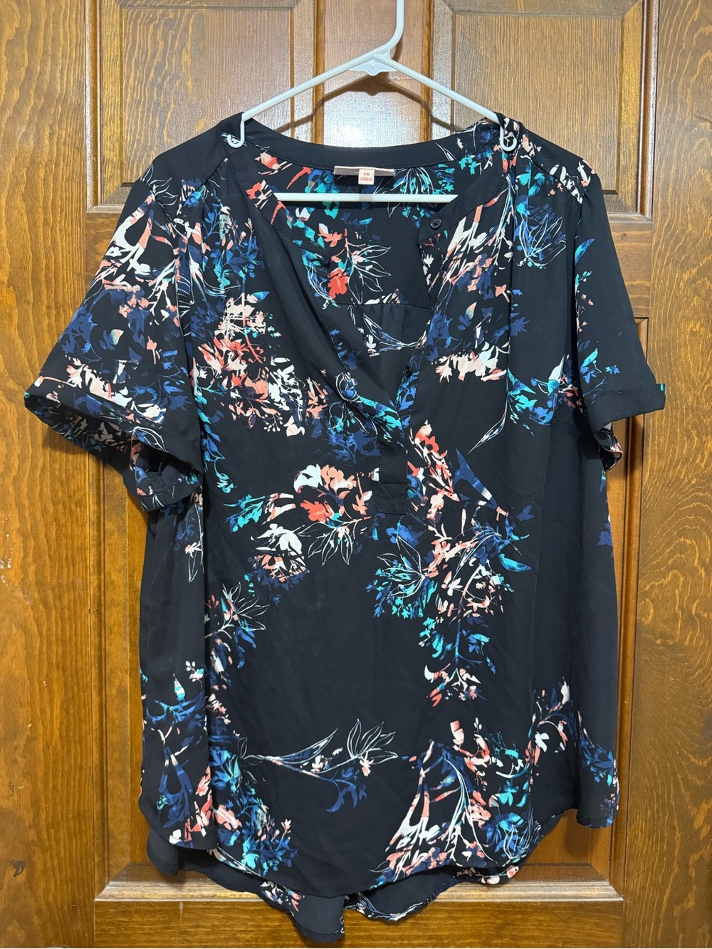 EVRI Black Floral V-Neck Short Sleeve Blouse with Teal and Coral Accents